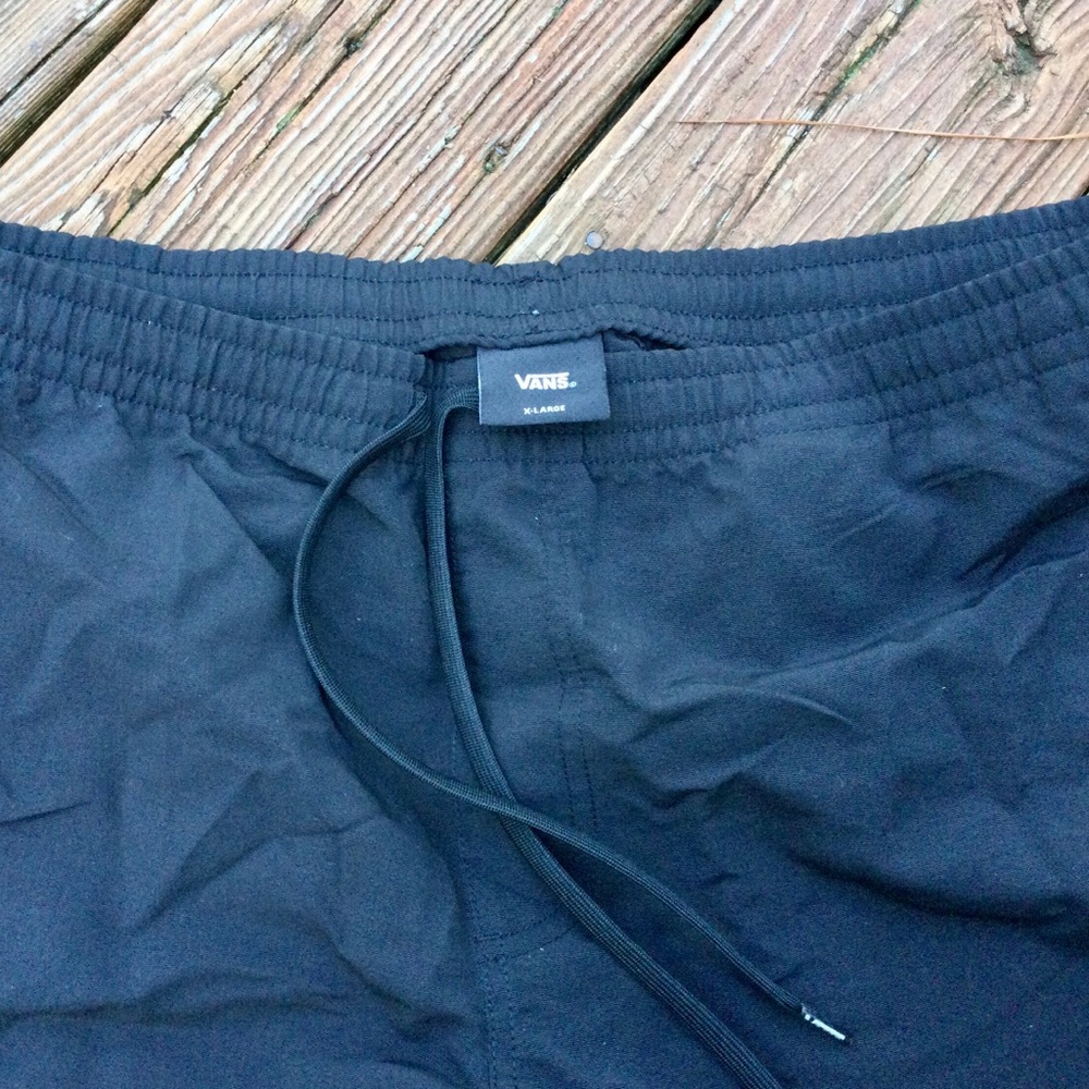 NWOT VANS BOARD SHORTS - Picture 2 of 3